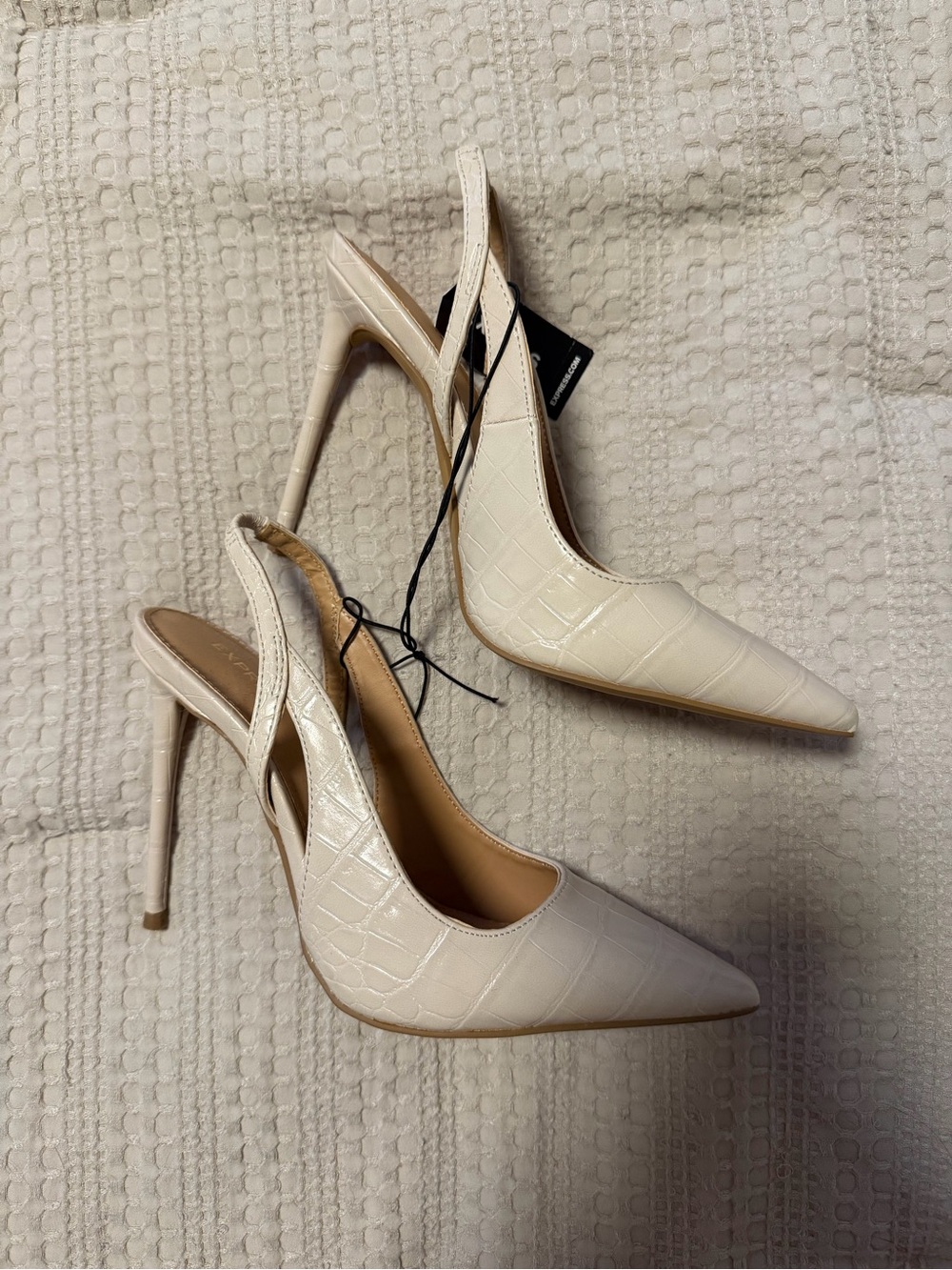 Express heels